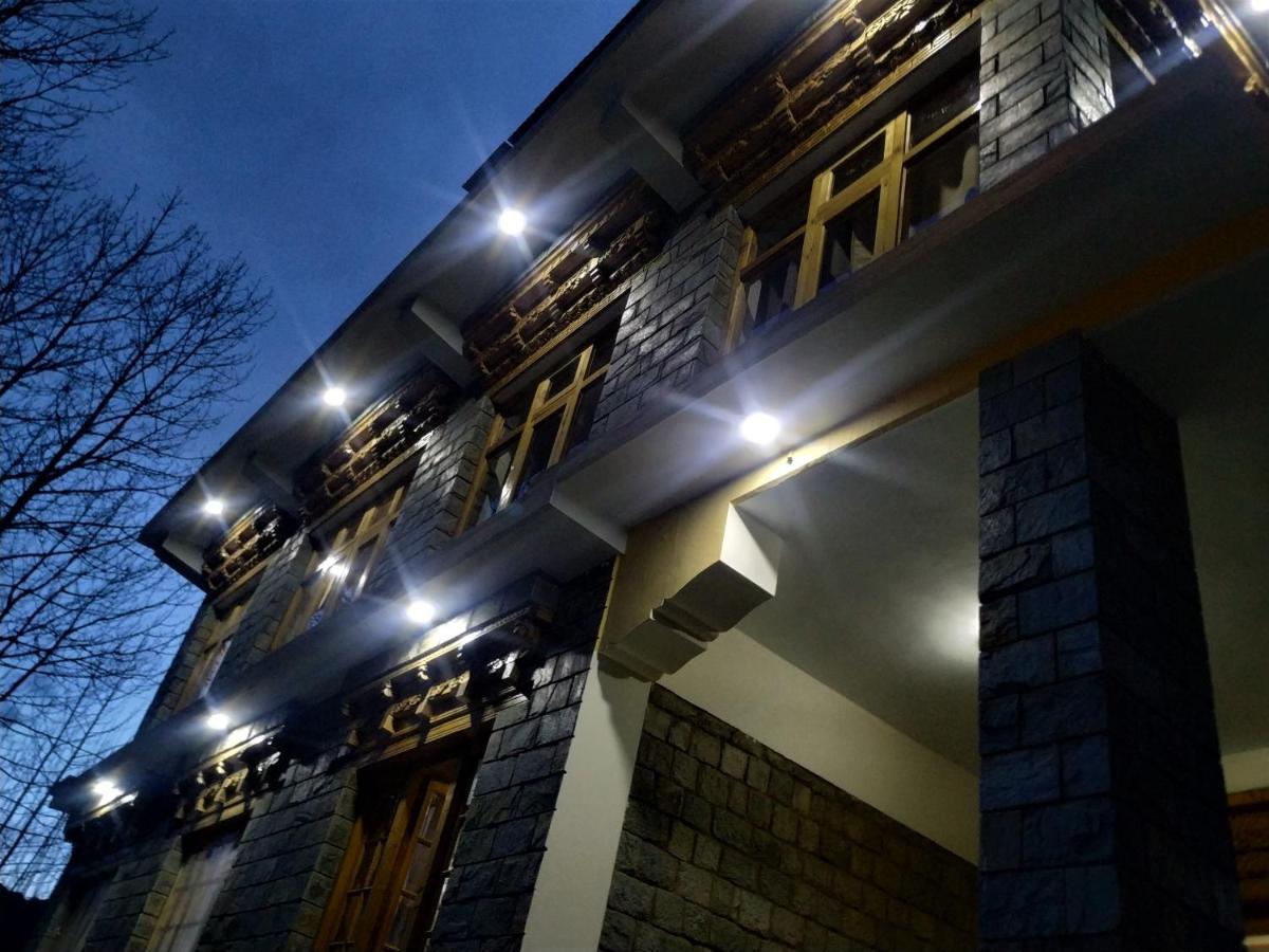 Hidden Leaf Homestay Leh Bagian luar foto